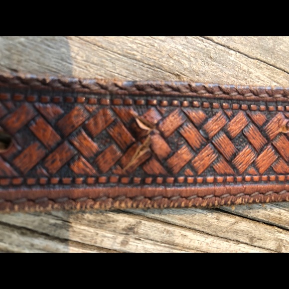 Wild Rose Sheldon Cow Hide belt - Picture 4 of 6